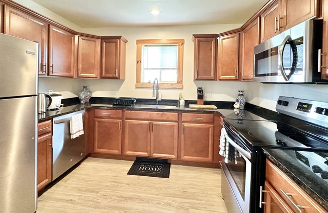 Modern Unit 5Mins Walk to Geisinger Hospital