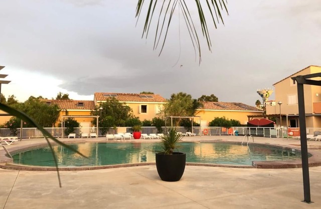 Modern vacation home T2 with access to pool