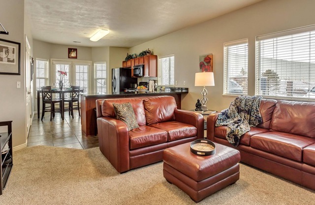 Modern Zen Condo in SLC Area Close to Ski Resorts