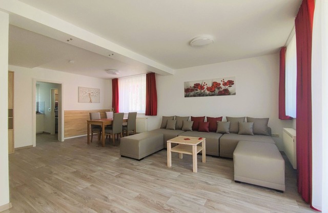 Moderne Ferienwohnung Maxima 3 für Max. 4 Personen mit Balkon