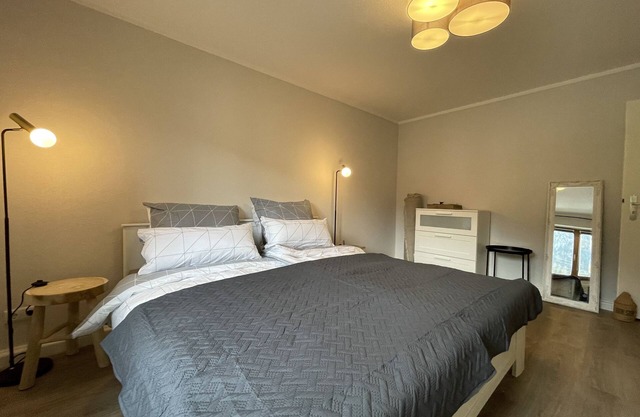 Moderne Ferienwohnung mit Berg und Isarblick