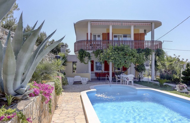Moj San - Deluxe Apartment with Private Heated Pool