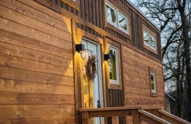 Montana Escape Elegant Tiny House in Waco Near Magnolia