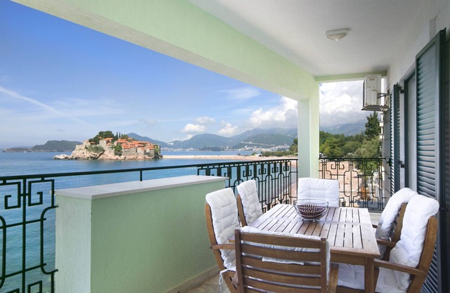 Montesan N1 3bedroom apartment with terrace and sea view