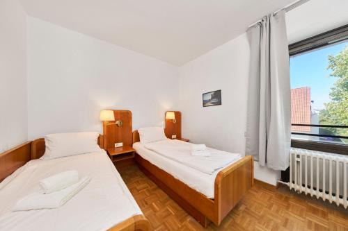 Monteurzimmer für bis zu 26 Personen in Straubing low budget mit Gemeinschaftsküche NEU