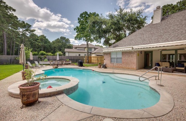 Montgomery Home with Yard, Pool and Hot Tub!
