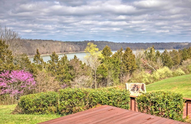 Monticello Home w/Multi-Level Deck on 2 Acres!