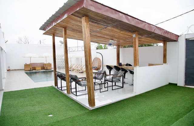 MONTPARNASSE STUDIO 5 MIN FROM HISTORIC MONUMENTS AND TOURIST SITES.