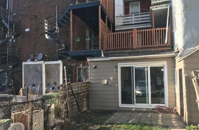 Montreal Living Entire Apartment w/parking - 10 from Downtown