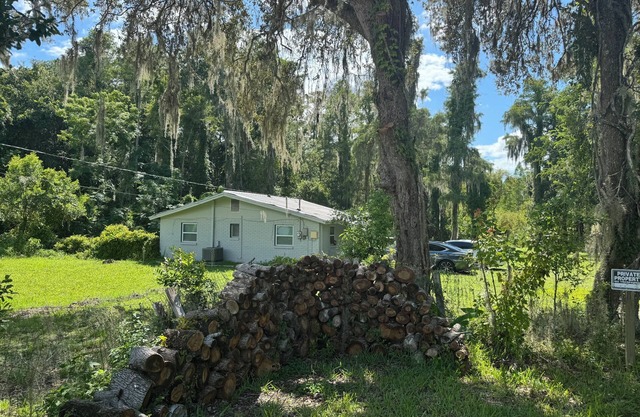 Moon Lake Cottage Retreat in New Port Richey - 3 br/1bath w/RV Access!
