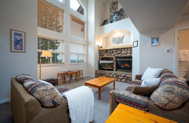 Moonridge Ski Haven | Ski In and Ski Out |Ski Lift
