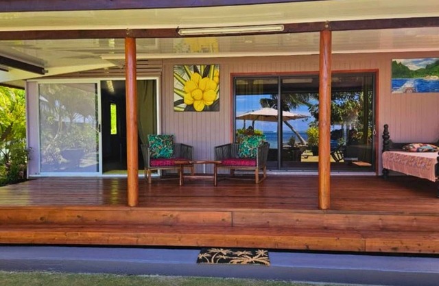 MOOREA - Fare Nihei beachfront