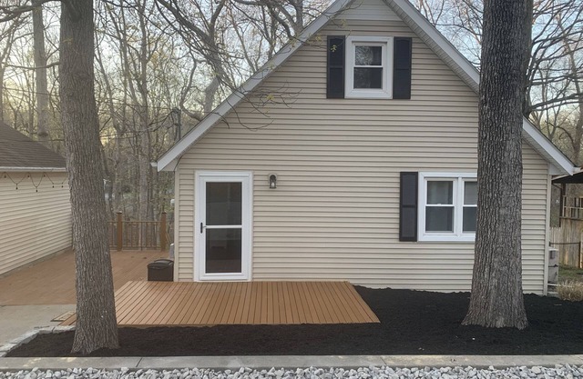 Moors Resort location 3 Bedroom House w/Patio Dock and room for trailer parking