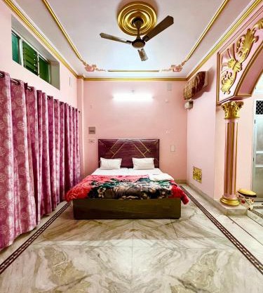 Most beautiful room in Varanasi, just 100m from Arti Ghat