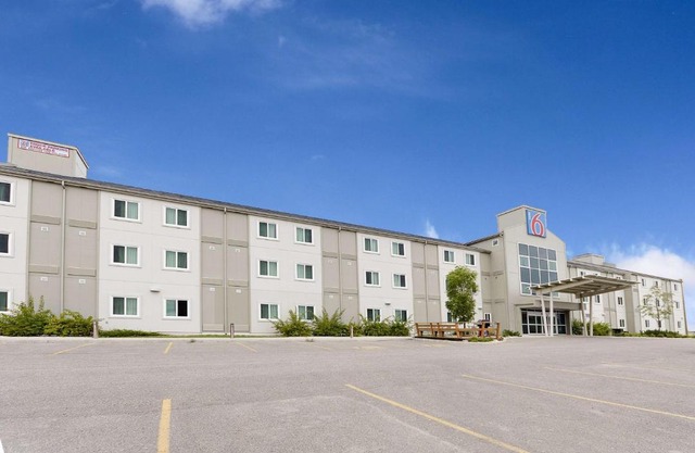 Motel 6-Brandon, MB