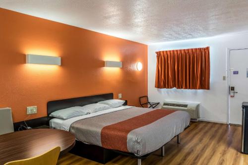 Motel 6 Florence, KY - Cincinnati Airport