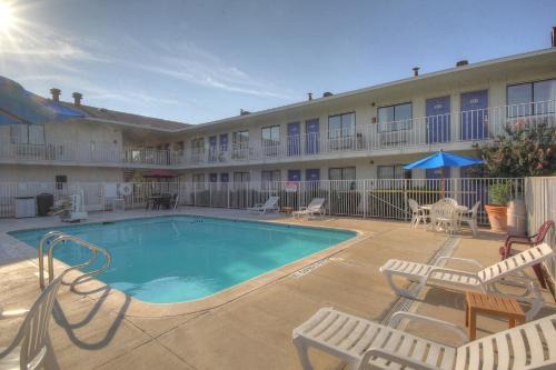 Motel 6 San Antonio, Tx Six Flags Fiesta TX - La Cantera Area