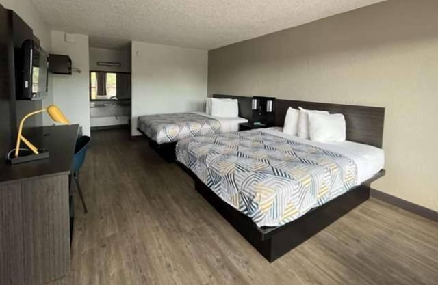 Motel 6 Spring Hill, FL - Weeki Wachee
