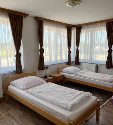 Motel i Restoran Ana