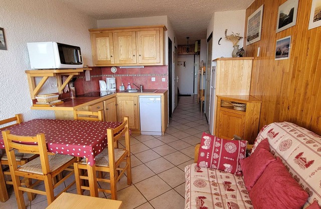 Mountain Studio for 4 with Balcony in Saint-Michel-de-Chaillol