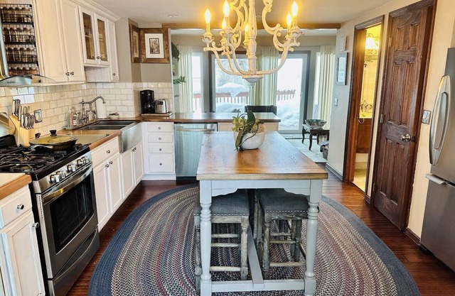 Mountain Getaway. Beautiful 3 bedroom, 2.5 bathrooms in Park City, UT.