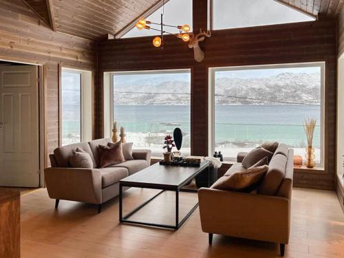 Mountain Home With View Near Tromsø