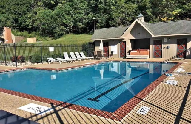 Mountain Retreat Hot Tub Pool Trails Views