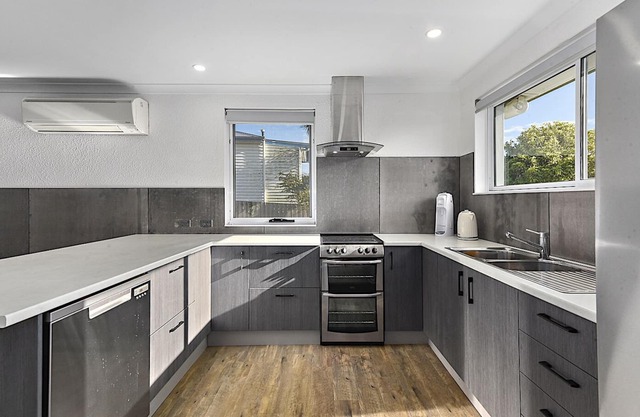 Mr. W on Walter: 2 BR, 1 BA House in Bridport, Sleeps 4