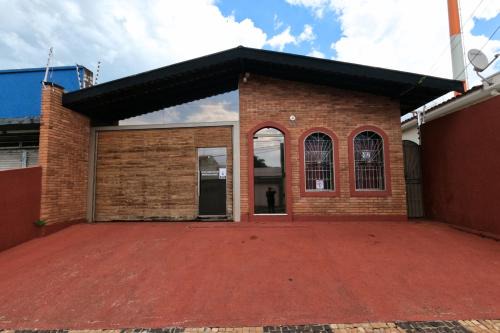 MR11 Guest House
