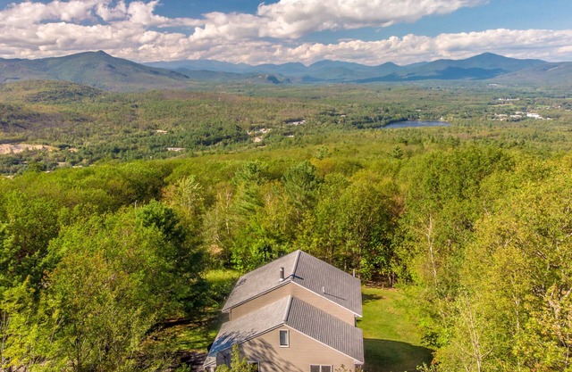 Mtn Top Home w/Views of Mt. Washington & Speakeasy