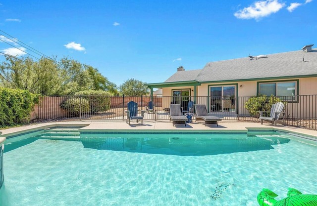 Mtn Views:A Secluded & Spacious Retreat w/Pool&Spa