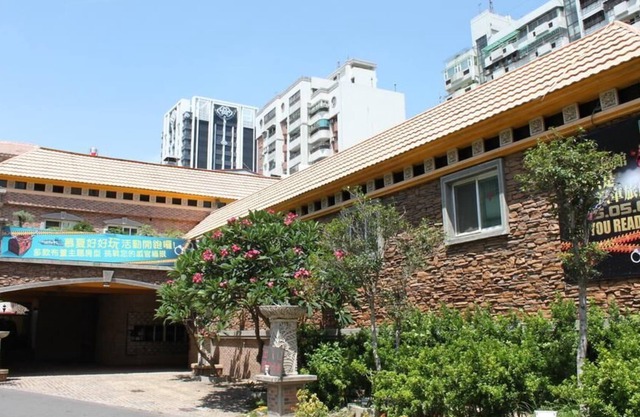 Mucha Motel