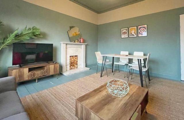Murdieston Park Apartment