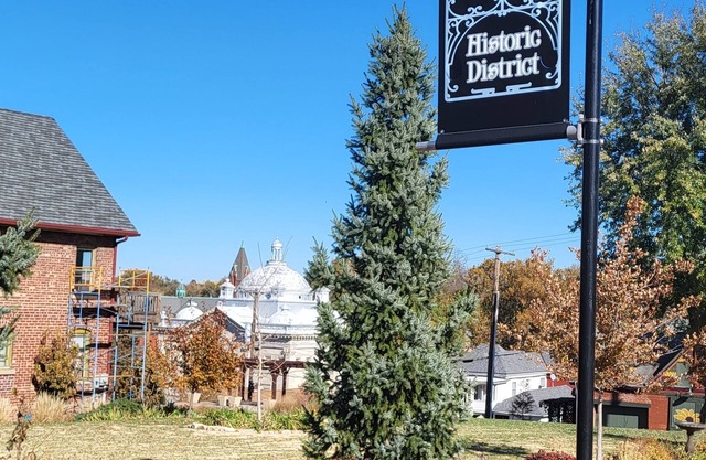 Museum Hilltop Place Pet-Friendly