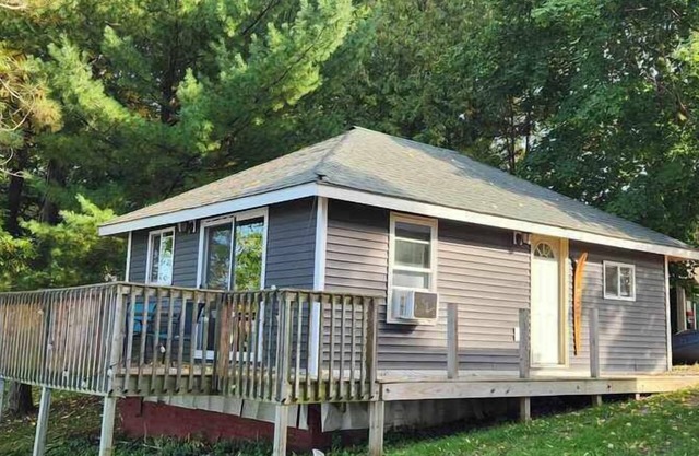 Muskie Cabin - Fremont, WI