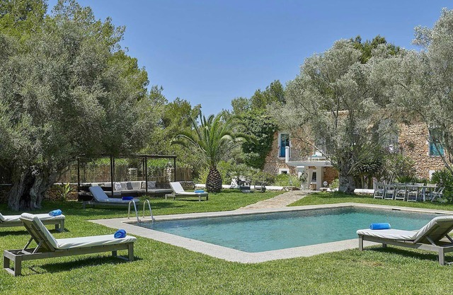 My Rental Homes - Villa Roger with private pool, BBQ and large garden