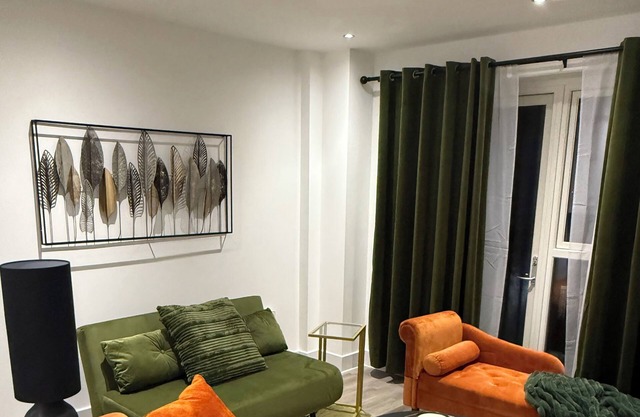 My Stays - Stylish 2 Bed In Royal Wharf