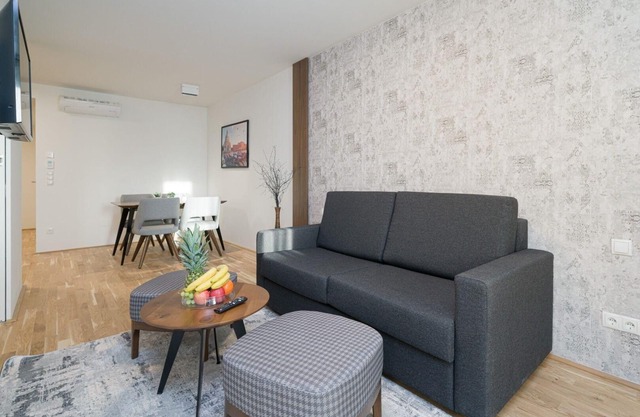 myApartments - Top 16