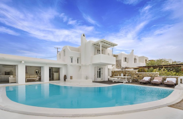 Mykonian Atmosphere Villa