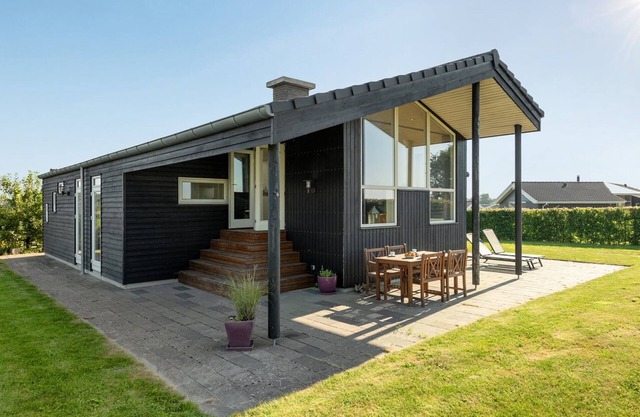 "Myrte" - 500m from the sea by Interhome