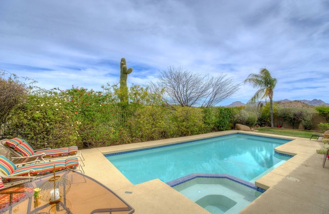 N. Scottsdale High Desert Oasis. Ultra Private pool/spa, Mt Views.