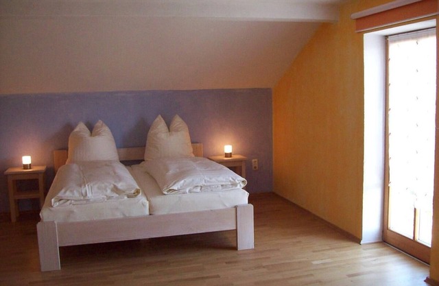 Nach Süden ausgerichtete, geräumige Ferienwohnung (110 m2) mit gemütlicher Wohnküche