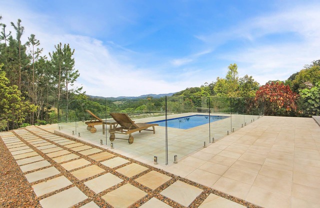 Nala ~ A Luxury Hinterland Home W/free WIFI & pool
