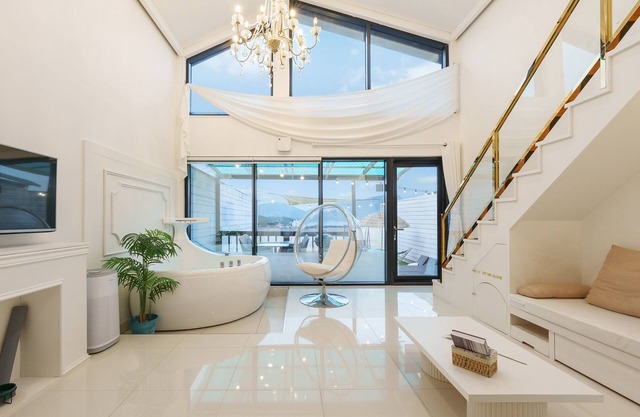 Namhae Elsia Pet Pool Villa Pension