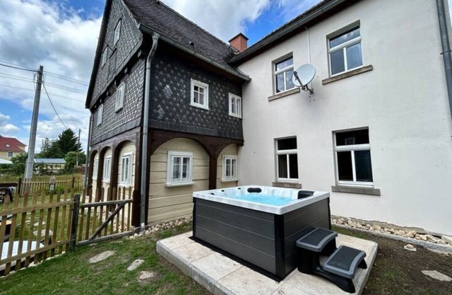 Naturpark-ferienhaus Hexe mit Whirlpool, Sauna, Garten