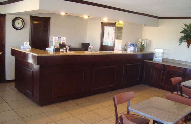 Navasota Inn
