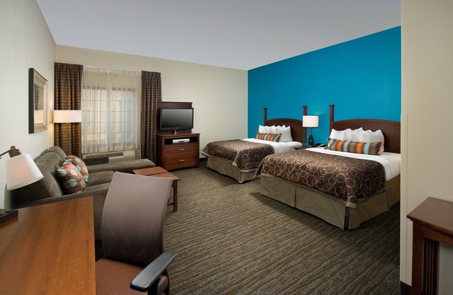 Near BWI Airport. Free Breakfast, Outdoor Pool | Staybridge Studio