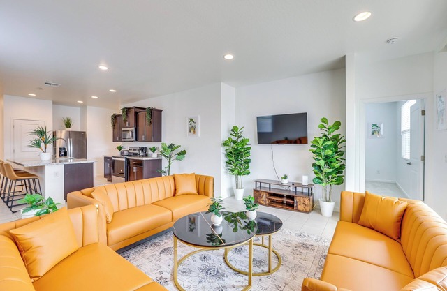 Near Downtown & Hiking: Home in Phoenix Suburbs!