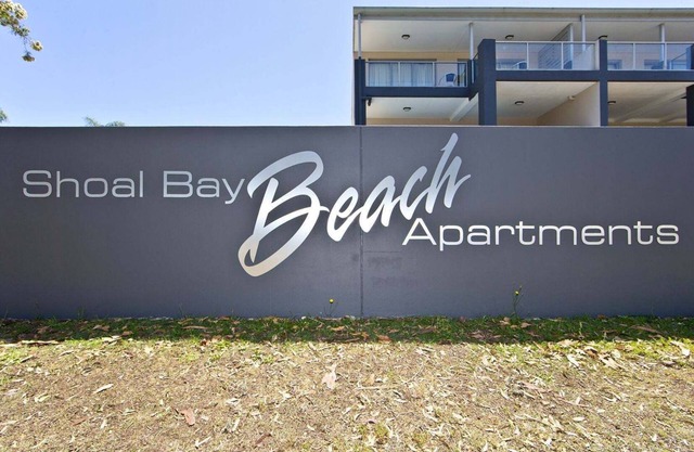 Neat, clean, 1 bedroom close to Shoal Bay Beach !