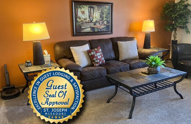 Neat & Clean 2-Bedroom Property w/Lots of Features